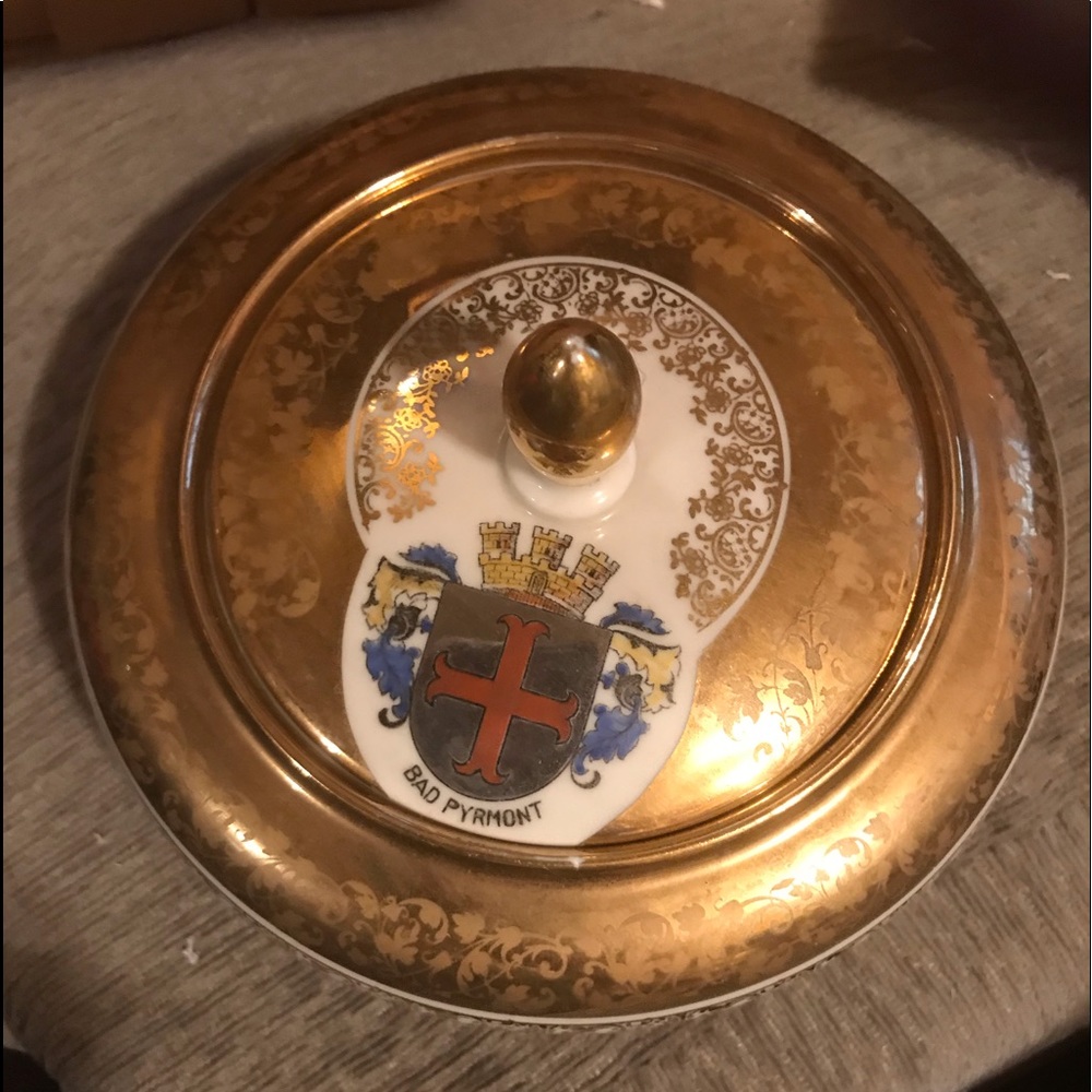 Vintage Gold Trinket Bowl (BAUM)